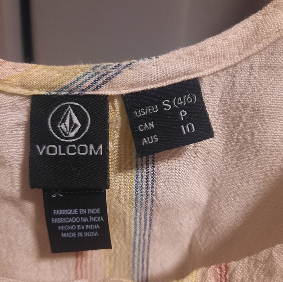 Volcom top - Picture 2 of 3